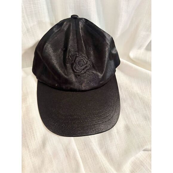 Black satin baseball cap - Picture 1 of 4